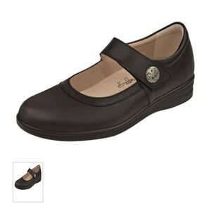 Finn Comfort Harumi Mary Janes size 11.5‎